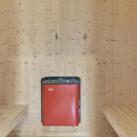 93 With Hot Tub Faaborg