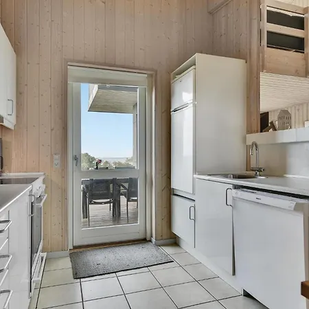 Nice Home In Faaborg With Kitchen Tatil Evi