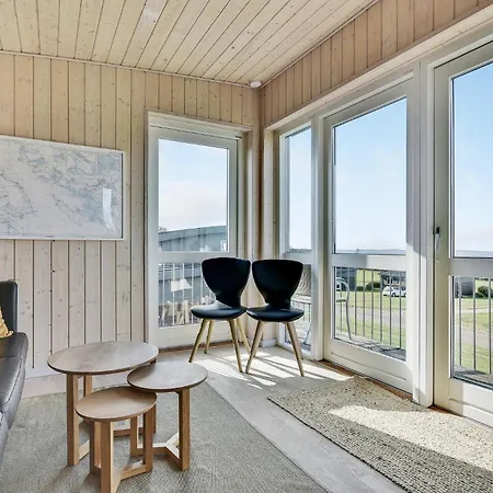 Nice Home In Faaborg With Kitchen