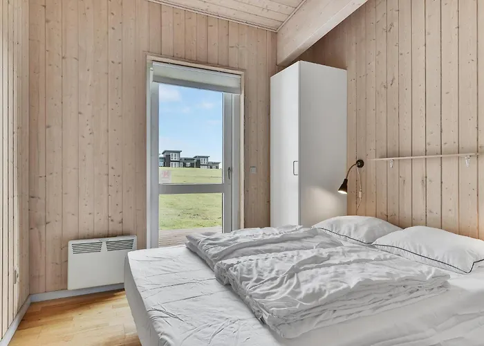 93 With Hot Tub * Fåborg