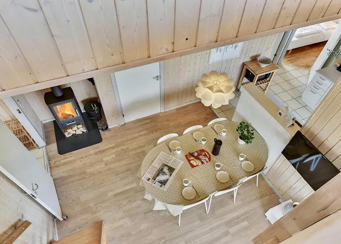 93 With Hot Tub Σπίτι διακοπών